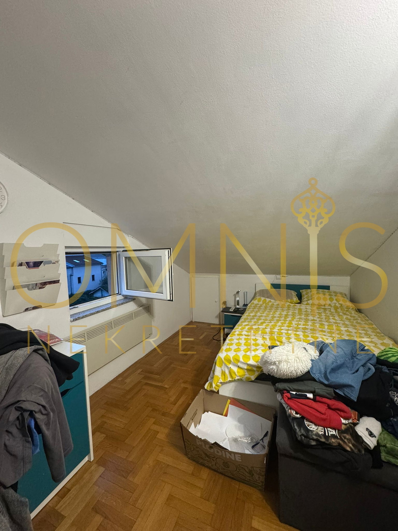 Viškovo, appartamento su due piani di 86 m² con terrazza e ripostiglio