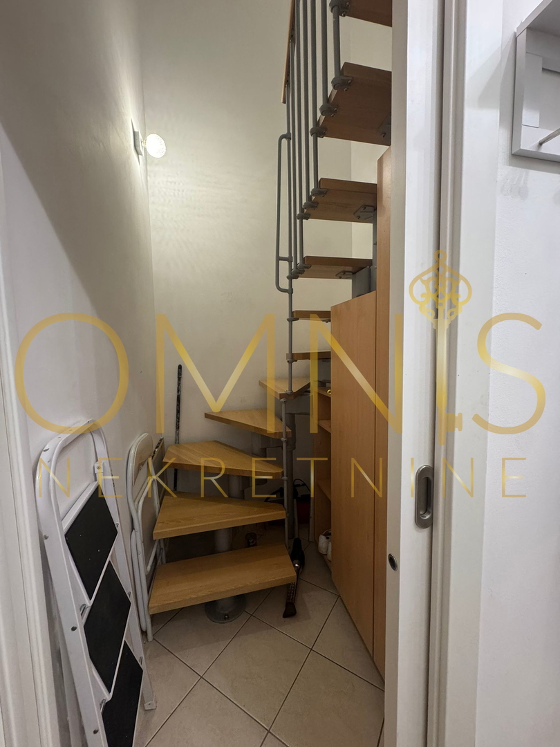 Viškovo, appartamento su due piani di 86 m² con terrazza e ripostiglio