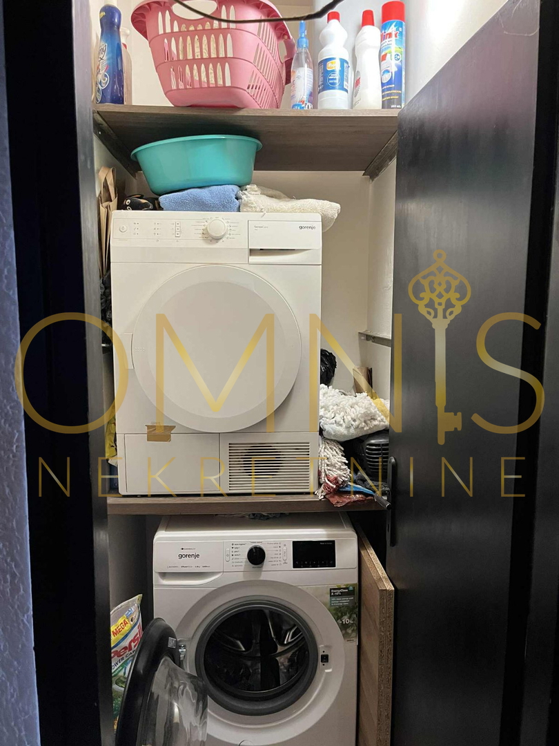 RIJEKA – APPARTAMENTO TRILOCALE + CANTINA, 65m² – VISTA MARE