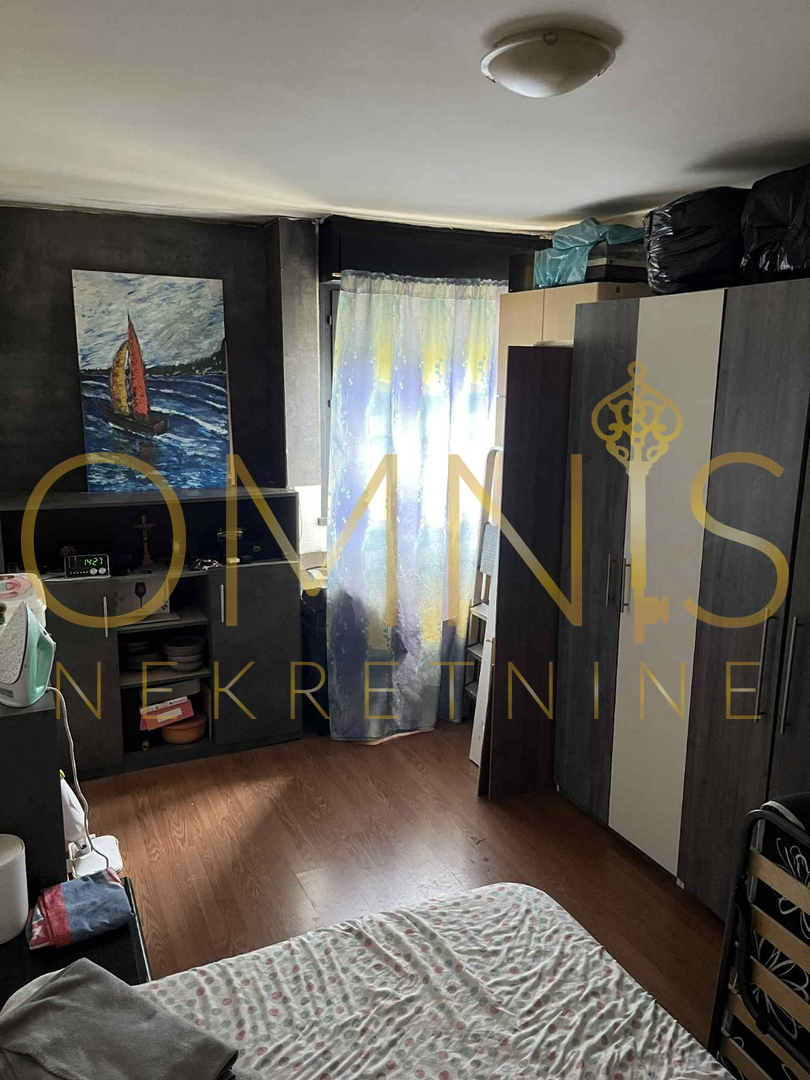 RIJEKA – APPARTAMENTO TRILOCALE + CANTINA, 65m² – VISTA MARE