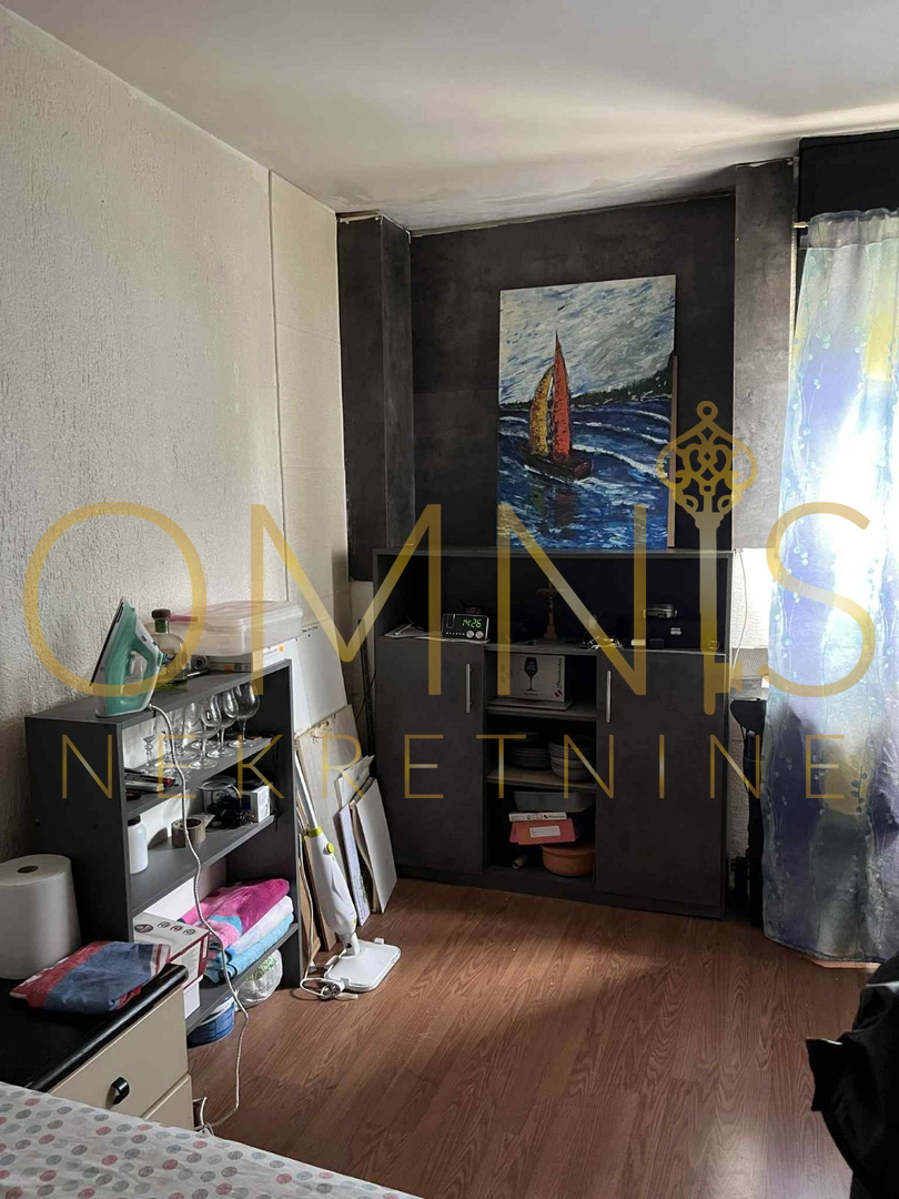 RIJEKA – APPARTAMENTO TRILOCALE + CANTINA, 65m² – VISTA MARE