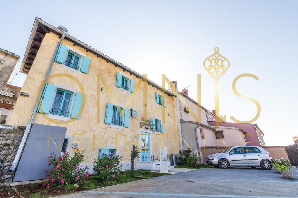 FAŽANA – RISTORANTE E BOUTIQUE HOTEL HERITAGE IN UN EDIFICIO DI 500 ANNI, A 100 m DAL MARE