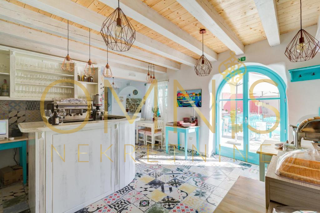 FAŽANA – RISTORANTE E BOUTIQUE HOTEL HERITAGE IN UN EDIFICIO DI 500 ANNI, A 100 m DAL MARE