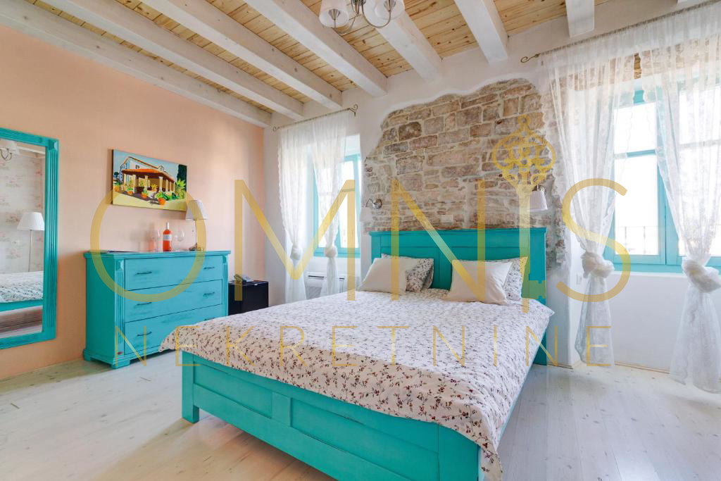 FAŽANA – RISTORANTE E BOUTIQUE HOTEL HERITAGE IN UN EDIFICIO DI 500 ANNI, A 100 m DAL MARE