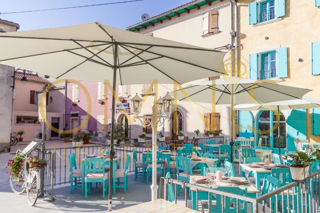 FAŽANA – RISTORANTE E BOUTIQUE HOTEL HERITAGE IN UN EDIFICIO DI 500 ANNI, A 100 m DAL MARE