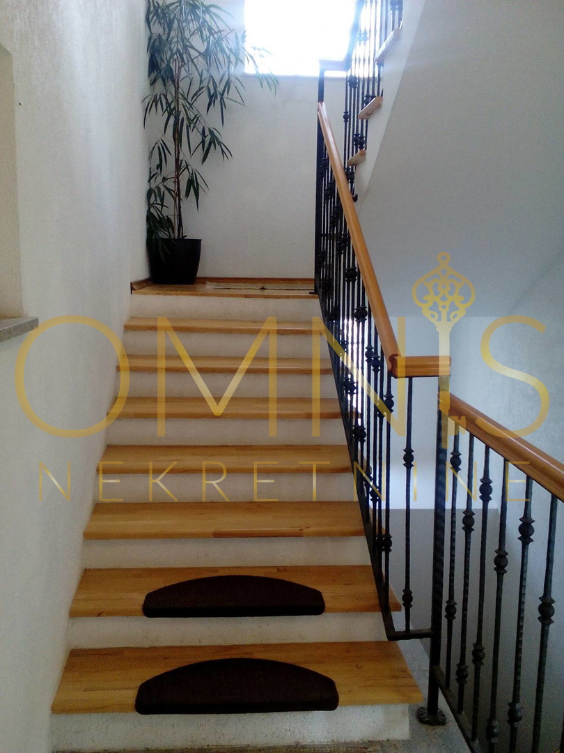 Casa indipendente a Kastav – ristrutturata, spaziosa e ideale per la vita familiare o per il turismo