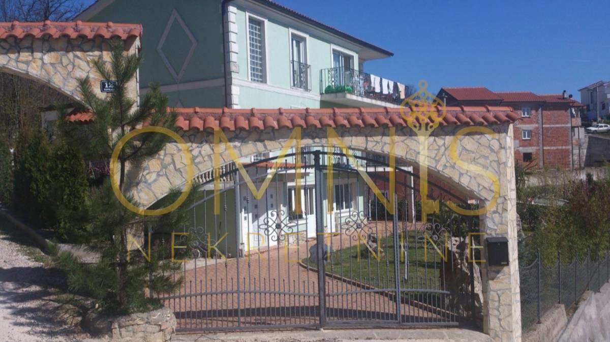 Casa indipendente a Kastav – ristrutturata, spaziosa e ideale per la vita familiare o per il turismo