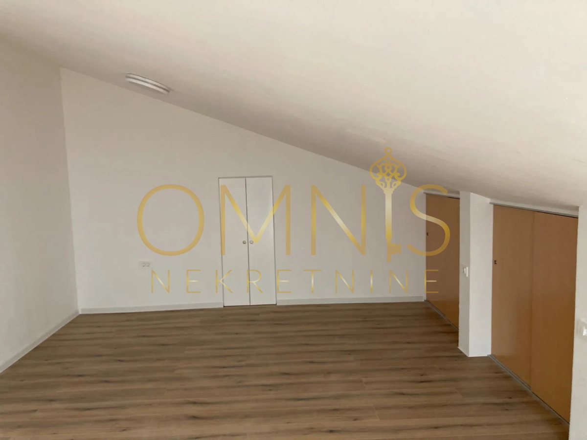 Rovinj, mansarda, 2S+DB, 116m2, vendita!