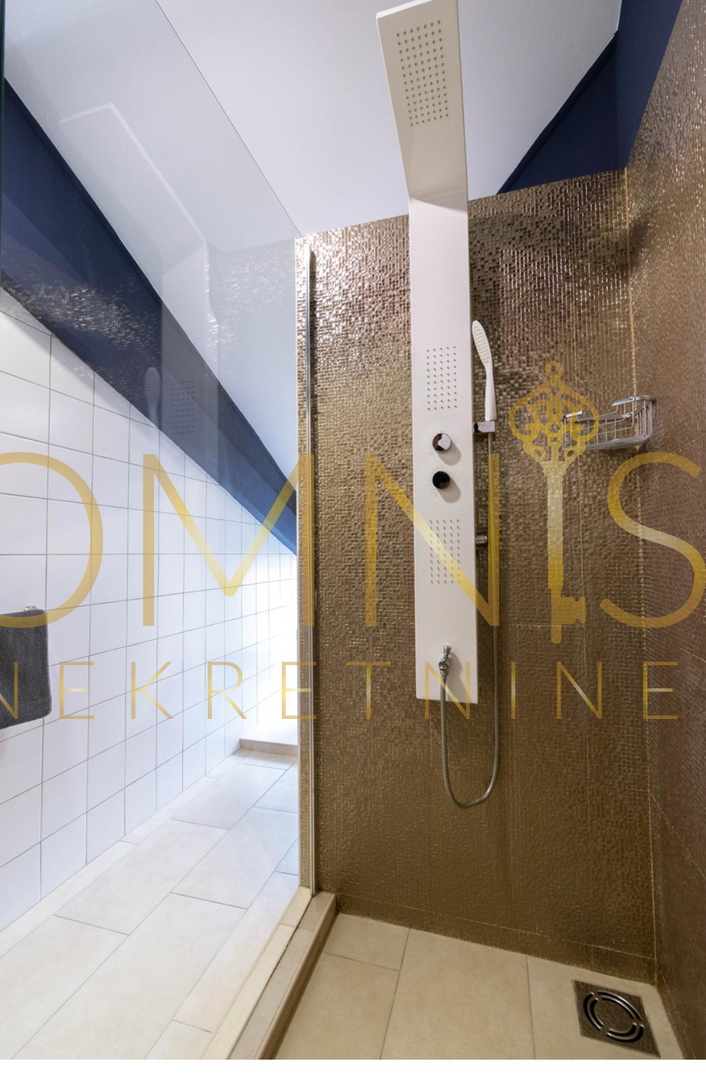 In vendita appartamento nel centro di Rijeka, 74m2