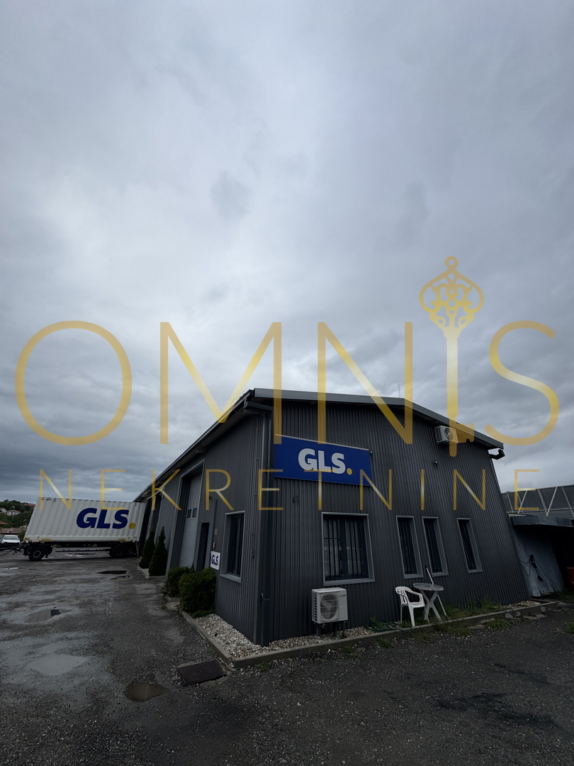 Vendesi capannone industriale con ampio cortile e reddito passivo – Čavle