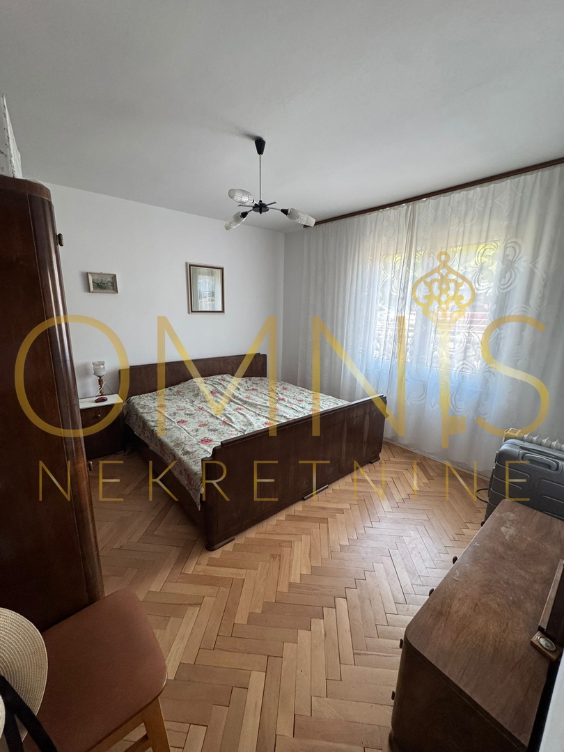 RIJEKA, PODMURVICE – Appartamento trilocale con balcone e vista mare, 68 m²