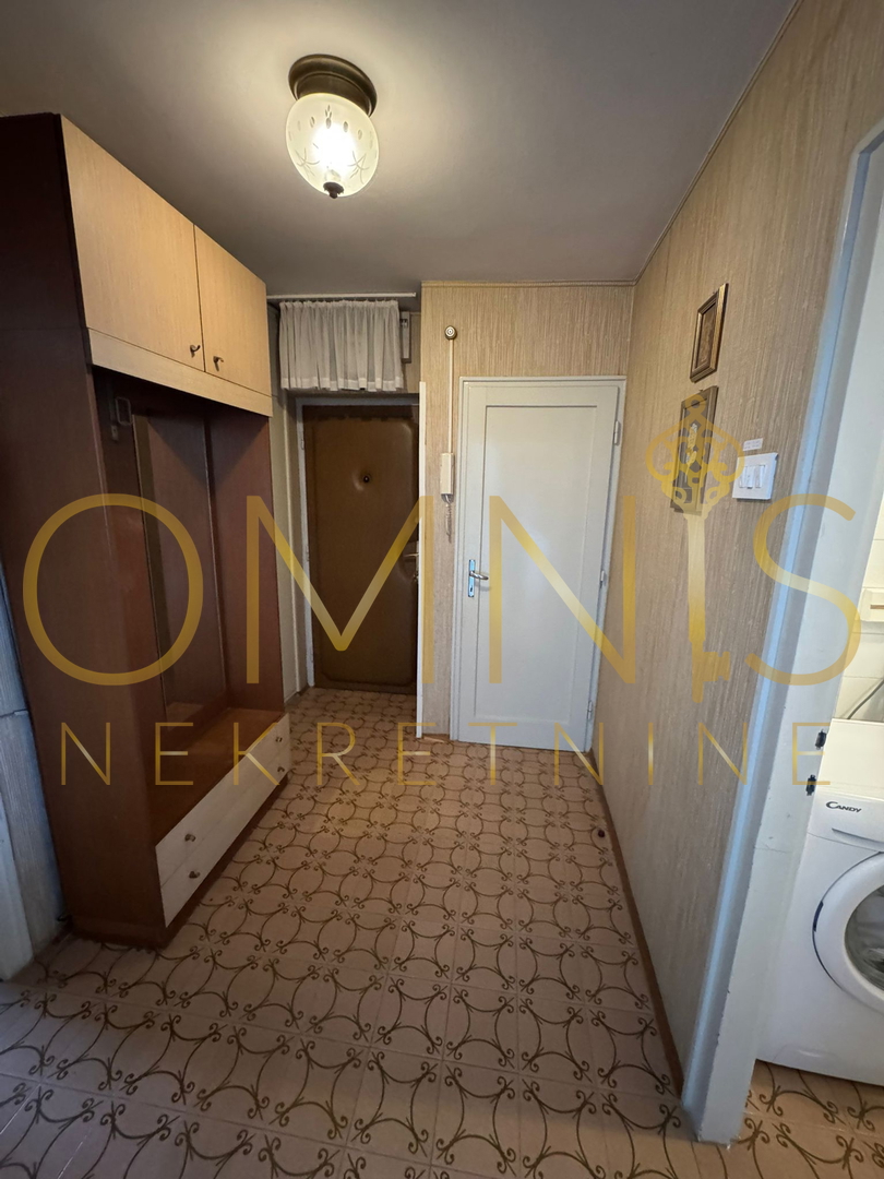 RIJEKA, PODMURVICE – Appartamento trilocale con balcone e vista mare, 68 m²