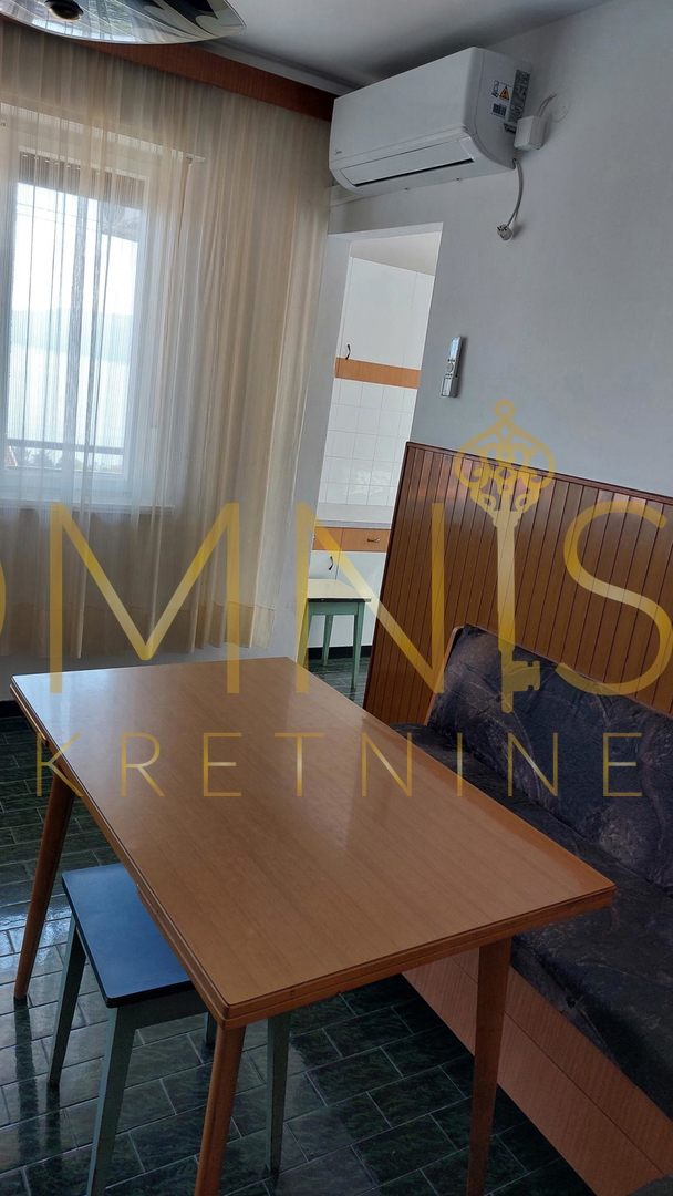 Piano di una casa indipendente con vista mare e potenziale commerciale – Marčeljeva Draga, Fiume
