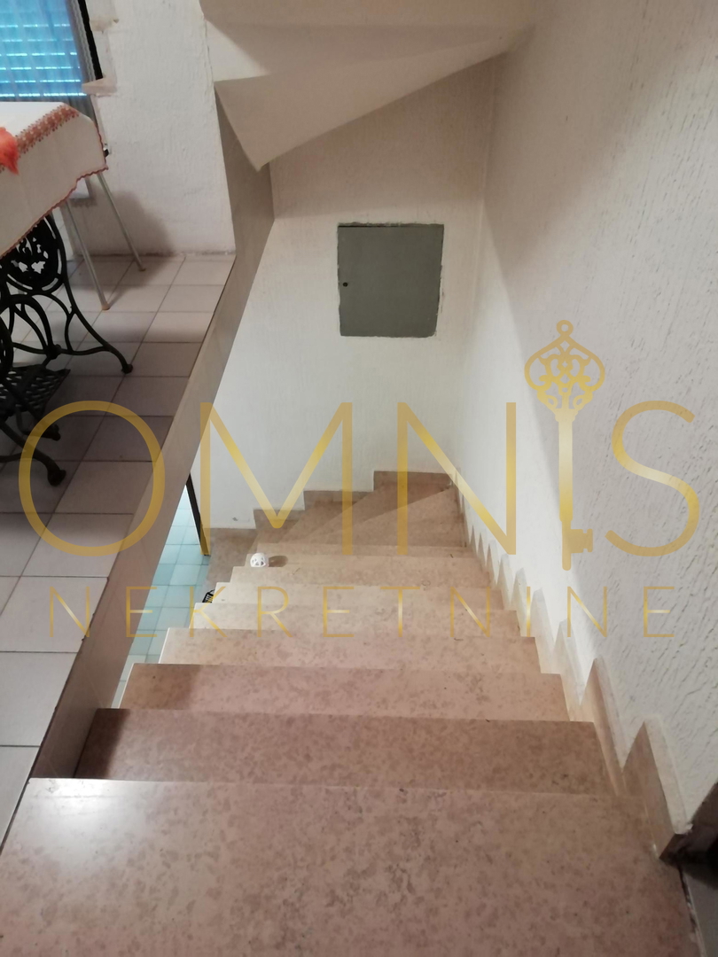 CRIKVENICA – GRIŽANE, casa di 300 m², a 5 km dal mare, grande cortile di 500 m²