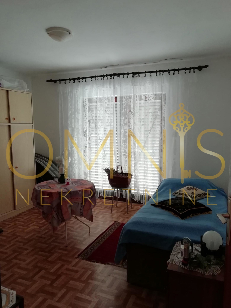 CRIKVENICA – GRIŽANE, casa di 300 m², a 5 km dal mare, grande cortile di 500 m²