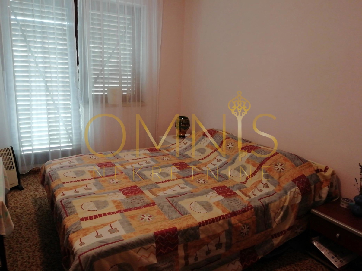 CRIKVENICA – GRIŽANE, casa di 300 m², a 5 km dal mare, grande cortile di 500 m²