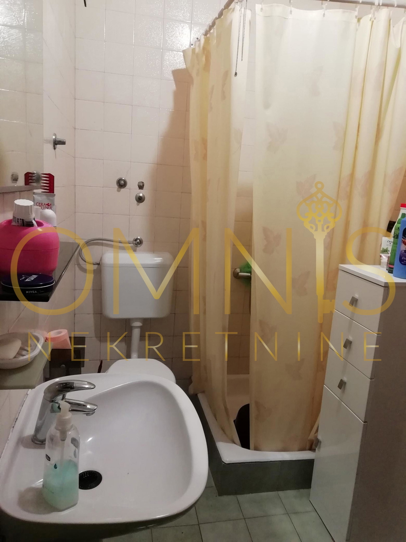 CRIKVENICA – GRIŽANE, casa di 300 m², a 5 km dal mare, grande cortile di 500 m²