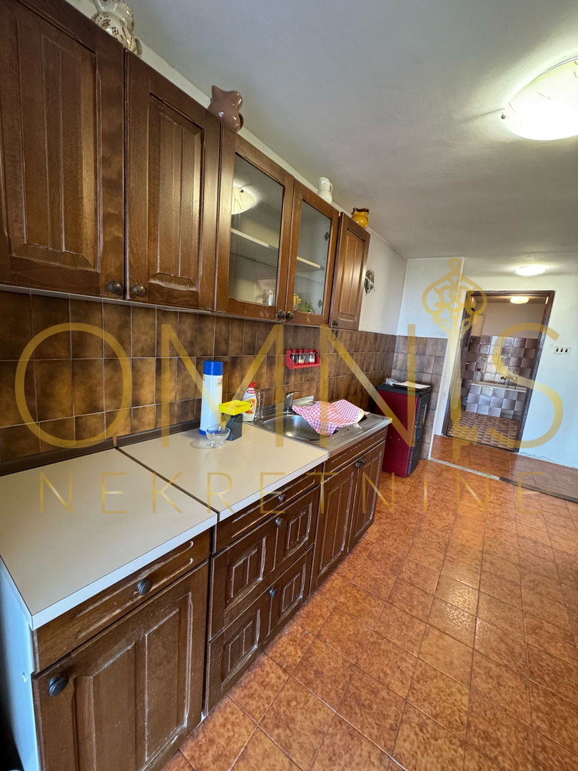 OPPORTUNITÀ RARA – VILLA INDIPENDENTE CON VISTA MARE, KOSTRENA