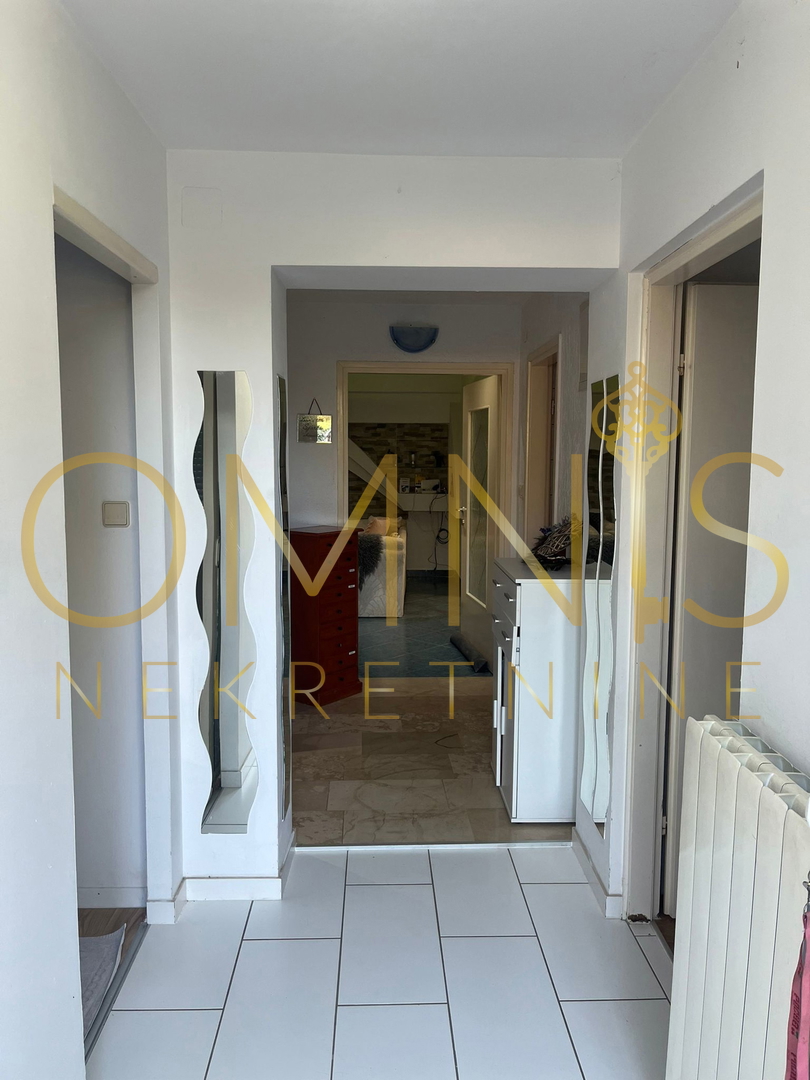 Krk, doppia casa con vista mare, vendita!