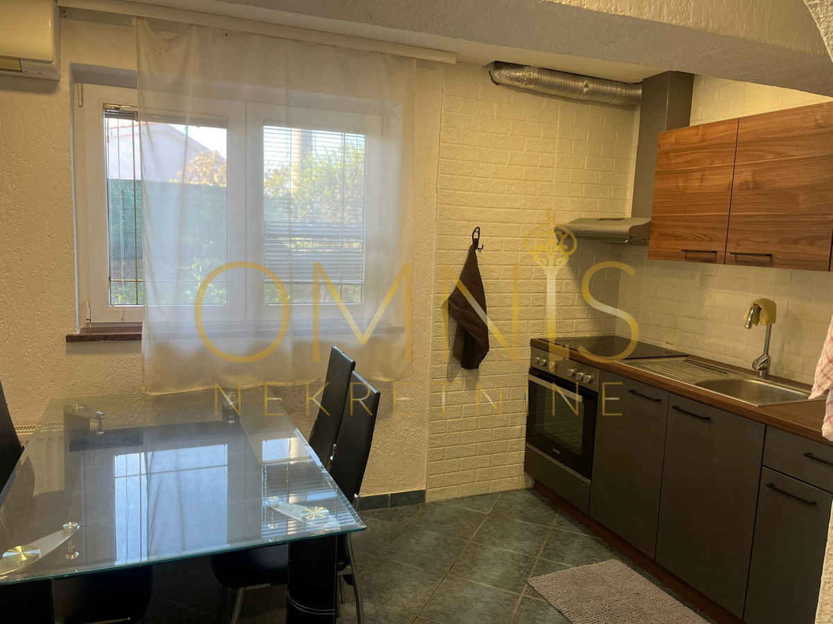 Krk, doppia casa con vista mare, vendita!