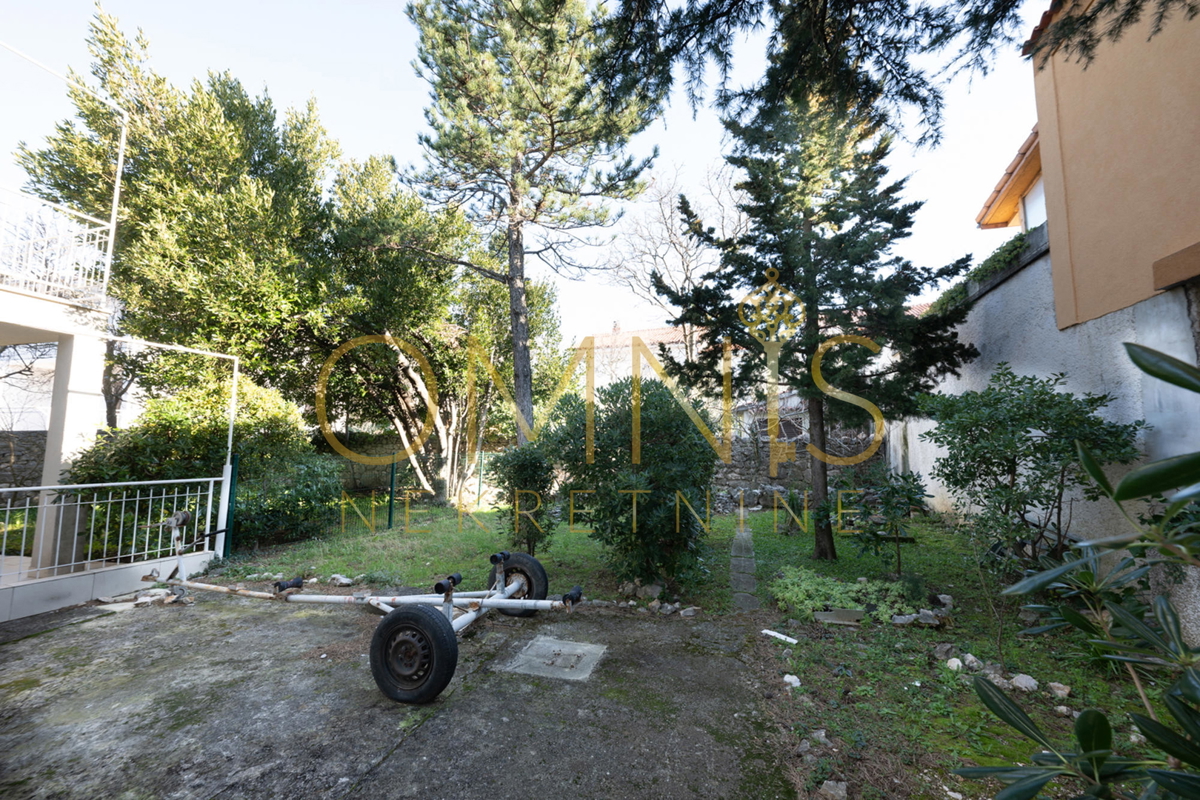 In vendita un appartamento modernamente arredato - Jadranovo