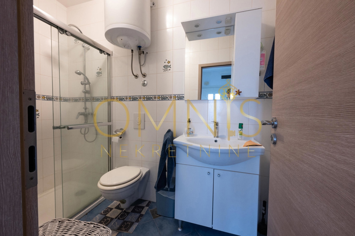 In vendita un appartamento modernamente arredato - Jadranovo