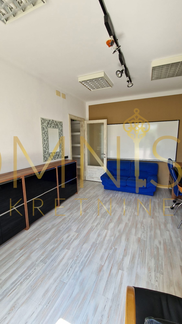Rijeka, Centro - appartamento signorile 2 camere più soggiorno, due logge, in vendita!
