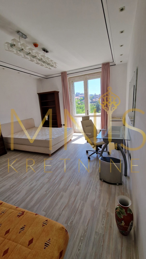 Rijeka, Centro - appartamento signorile 2 camere più soggiorno, due logge, in vendita!