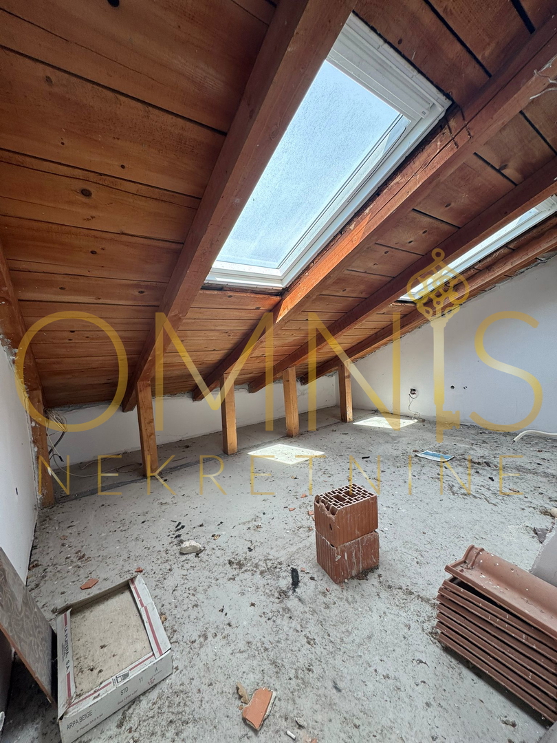 Appartamento su due livelli – 102 m², grezzo, ottimo potenziale