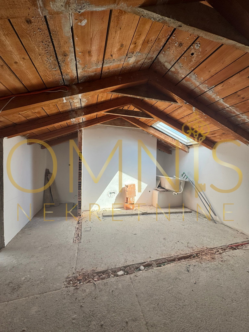 Appartamento su due livelli – 102 m², grezzo, ottimo potenziale
