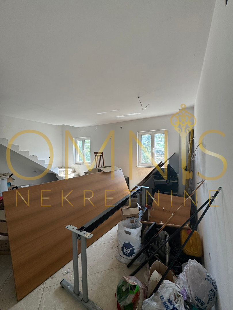 Appartamento su due livelli – 102 m², grezzo, ottimo potenziale