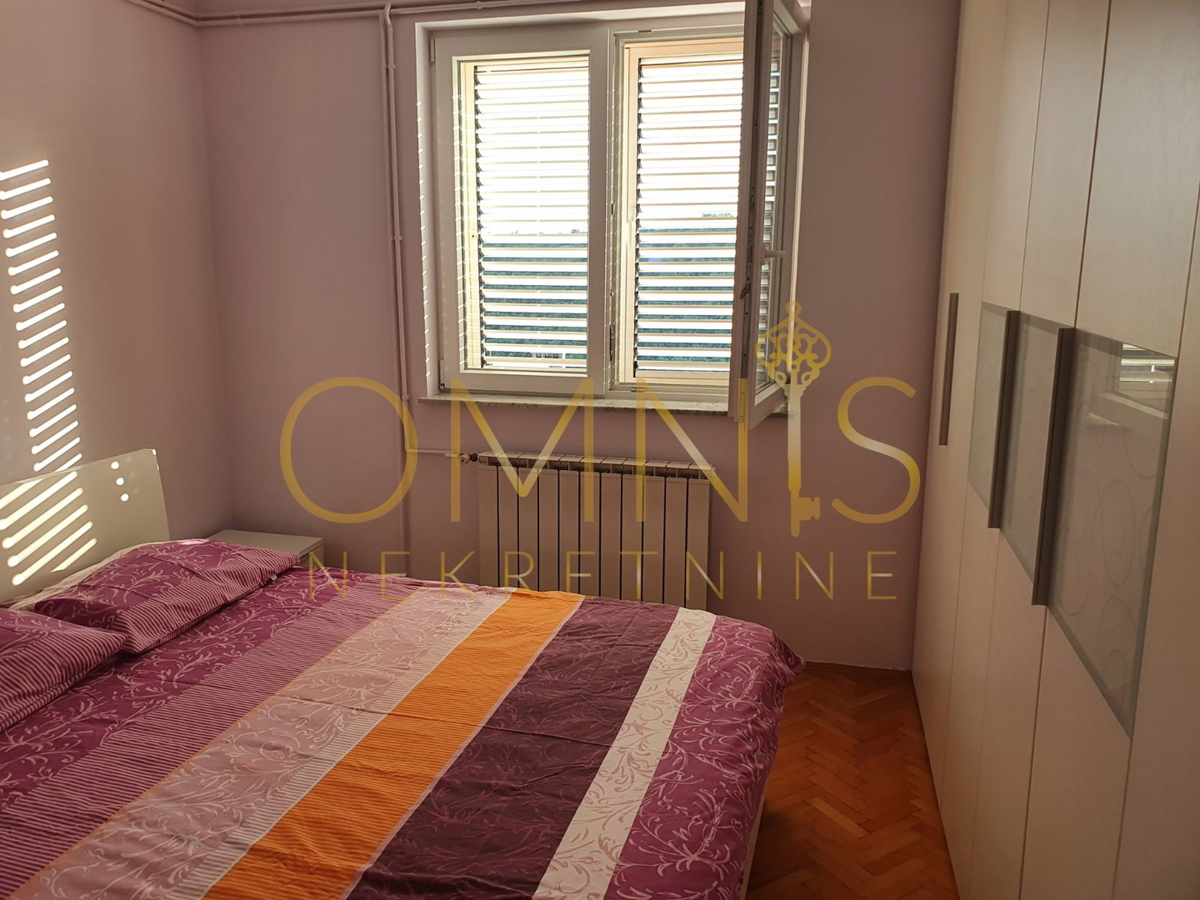 ŠKURINJE – AMPIO E LUMINOSO APPARTAMENTO, 2 VANI + SALA DA PRANZO, 68 m²