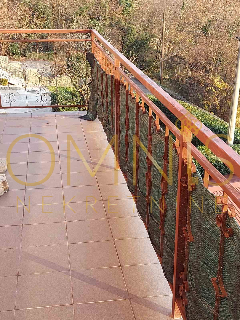 Ampio appartamento con vista panoramica sul Kvarner – Kastav