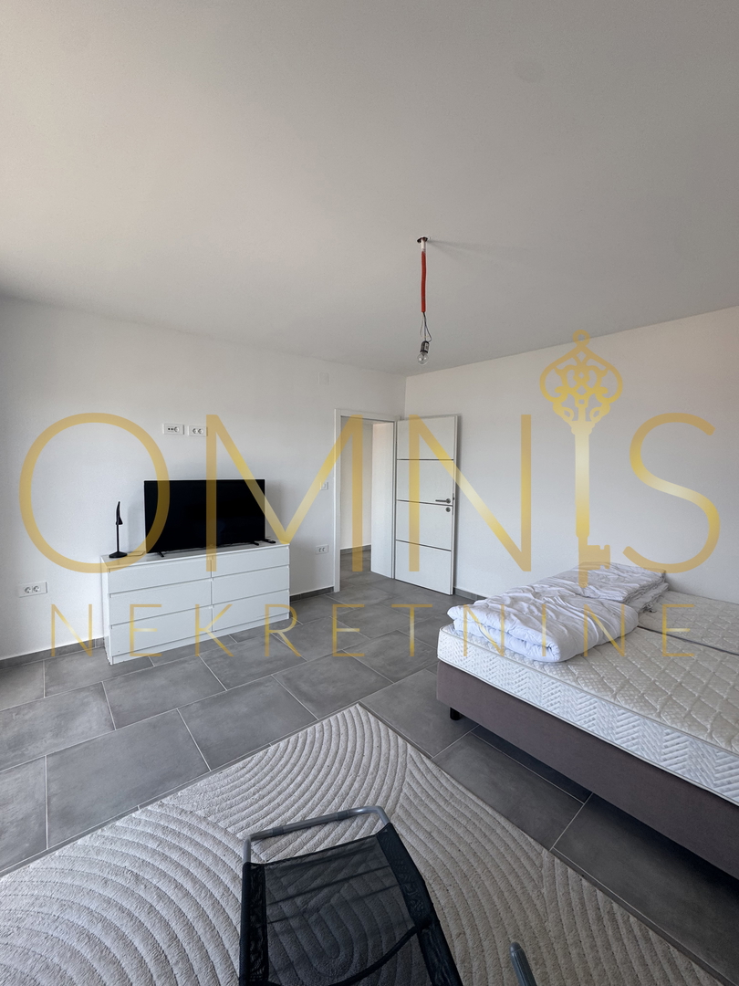 Appartamento con due terrazze e vista mare – Crikvenica