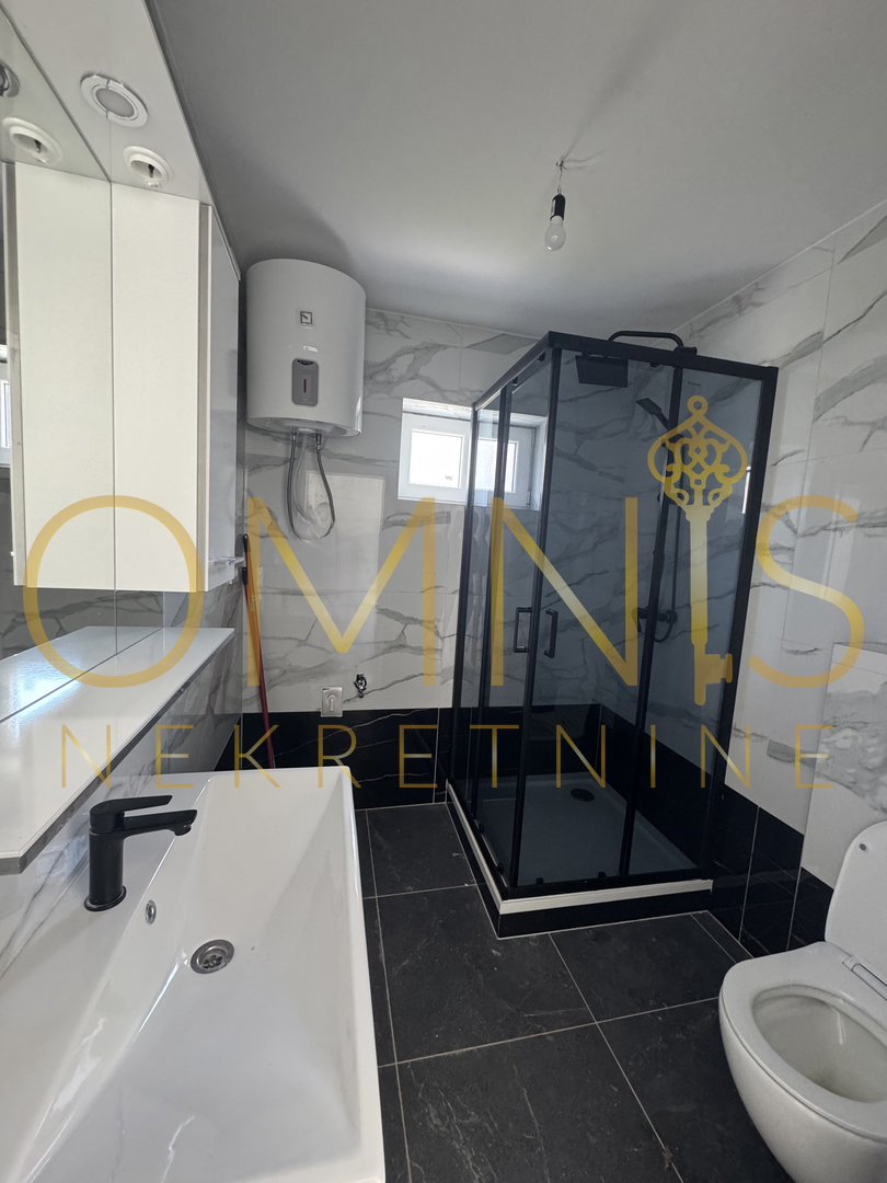 Appartamento con due terrazze e vista mare – Crikvenica