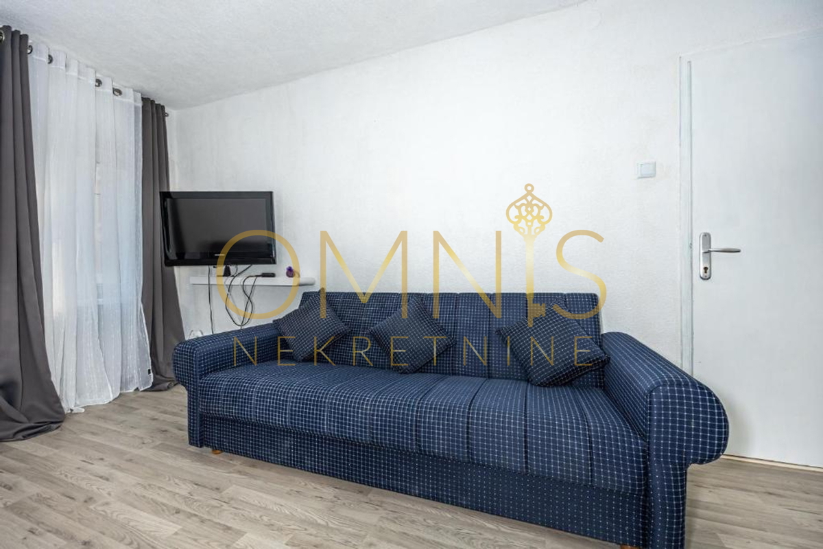 Casa ristrutturata con monolocale nel centro di Crikvenica