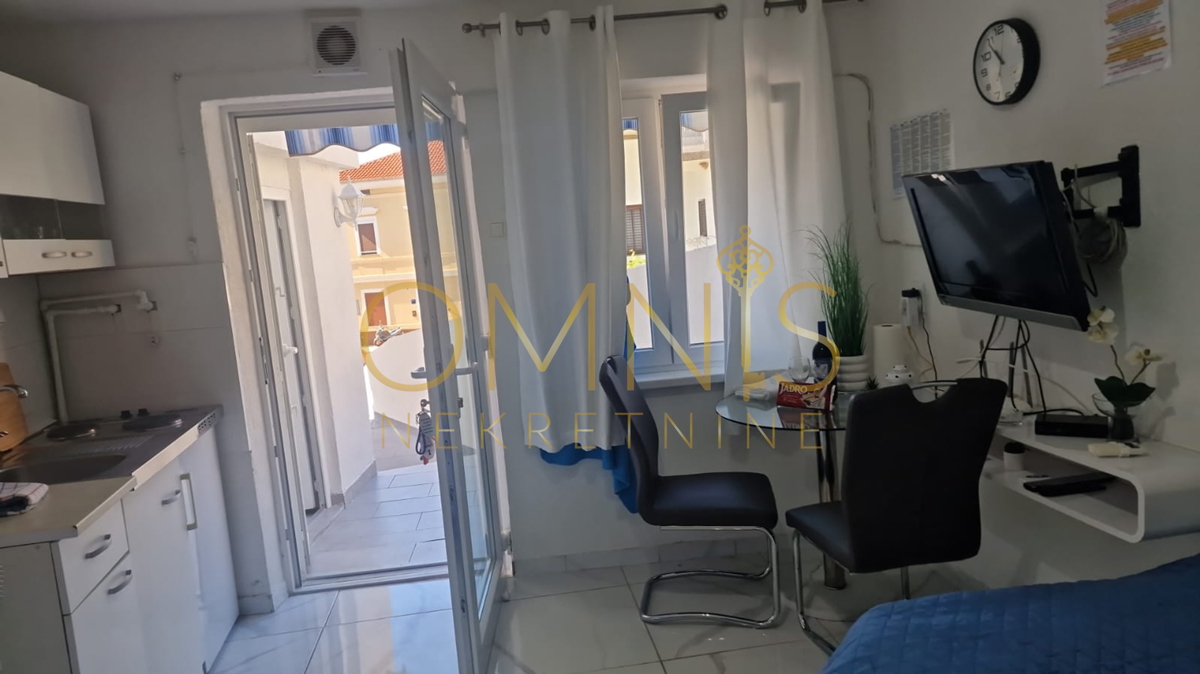 Casa ristrutturata con monolocale nel centro di Crikvenica