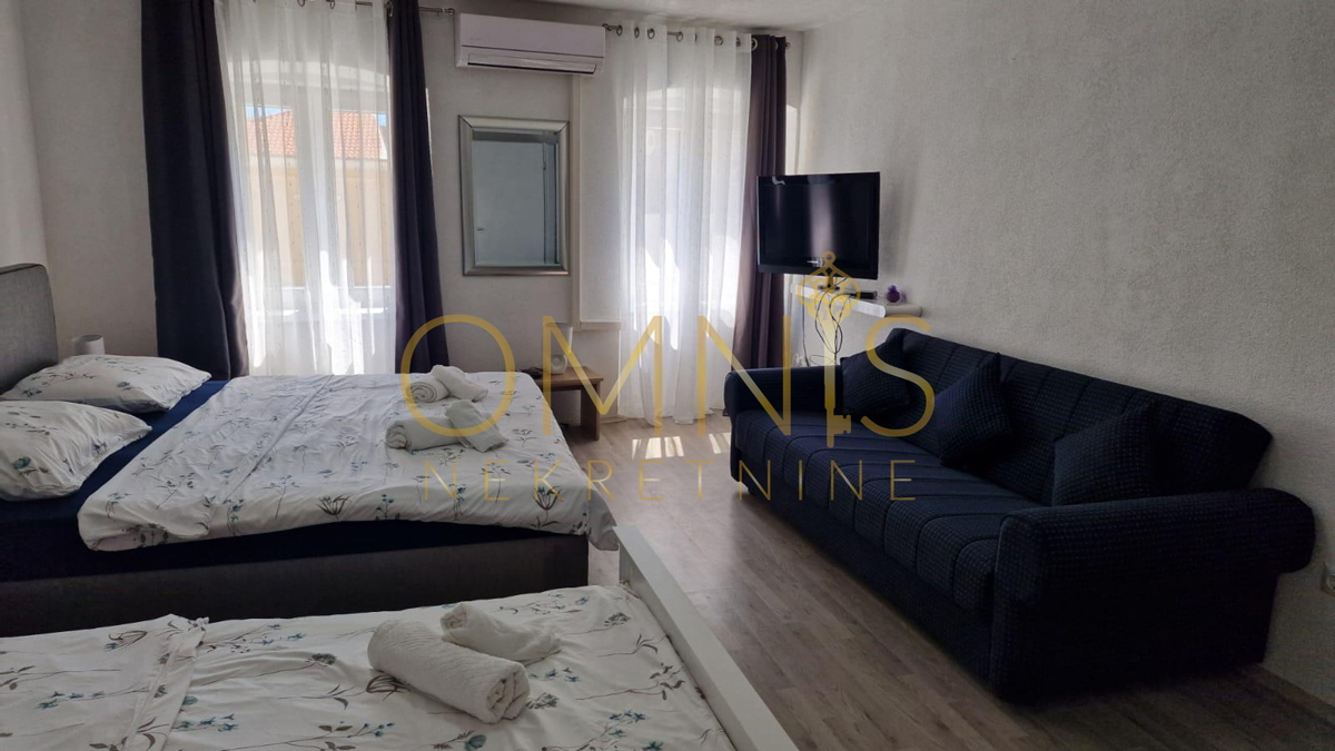 Casa ristrutturata con monolocale nel centro di Crikvenica