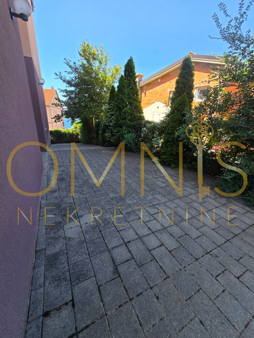 Crikvenica, 2S+DB, 100m2, 3 posti auto, vendita!