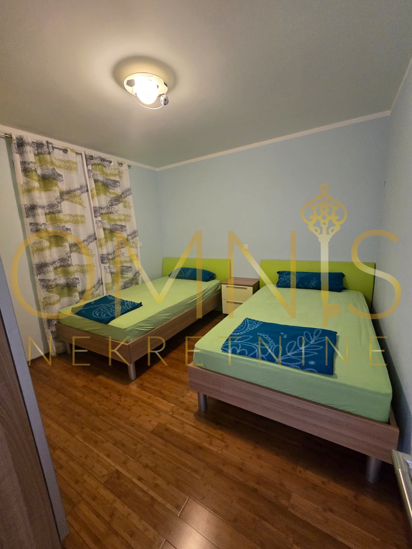 Crikvenica, 2S+DB, 100m2, 3 posti auto, vendita!