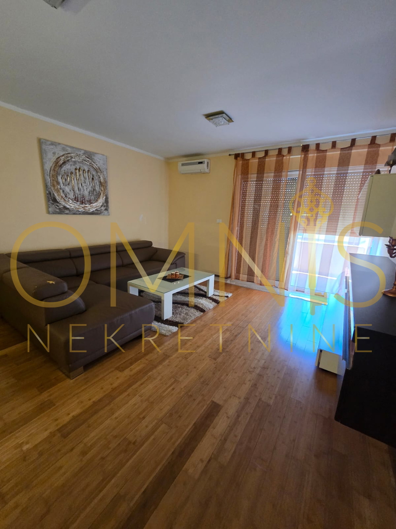 Crikvenica, 2S+DB, 100m2, 3 posti auto, vendita!