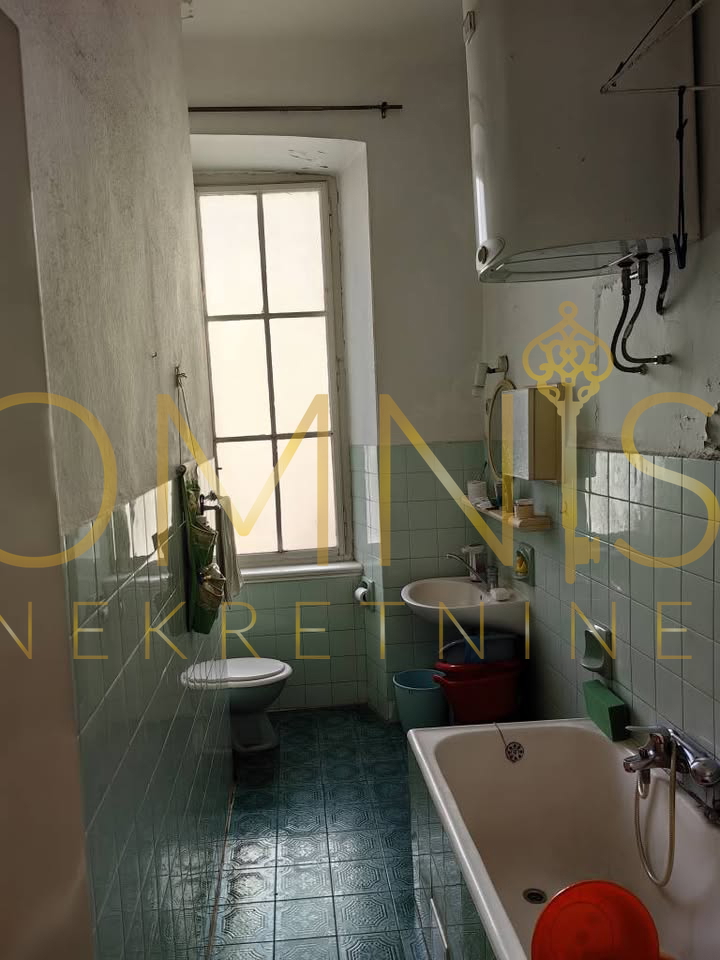 Rijeka, Korzo, appartamento 3 camere più soggiorno + doppi servizi, 97 m2, vendita