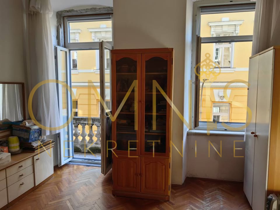 Rijeka, Korzo, appartamento 3 camere più soggiorno + doppi servizi, 97 m2, vendita