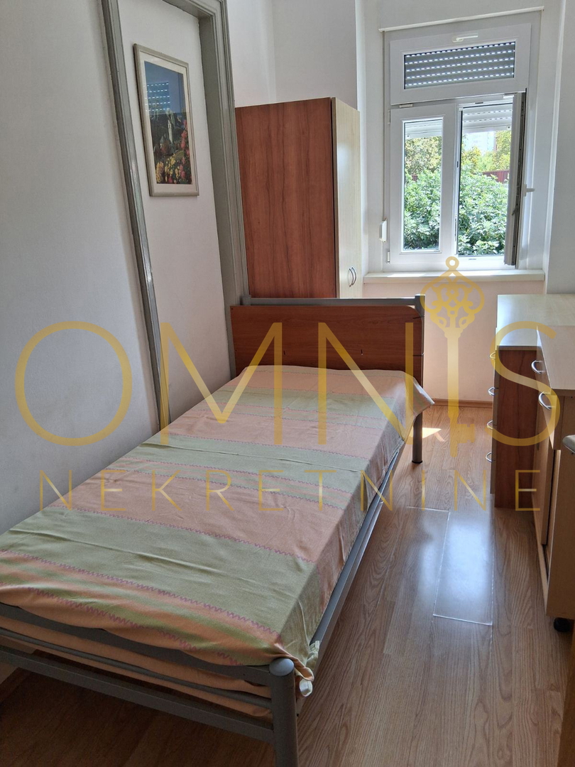 Rijeka, Školjić – appartamento trilocale di 67 m², 1° piano, ottima posizione