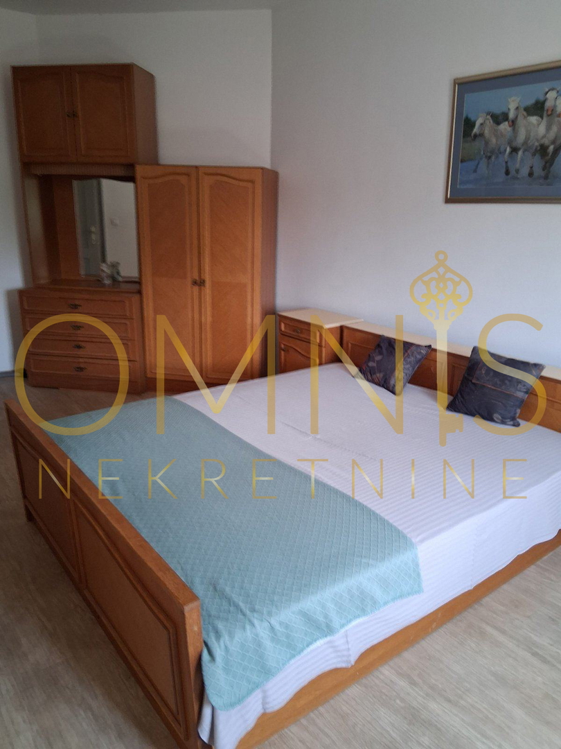 Rijeka, Školjić – appartamento trilocale di 67 m², 1° piano, ottima posizione