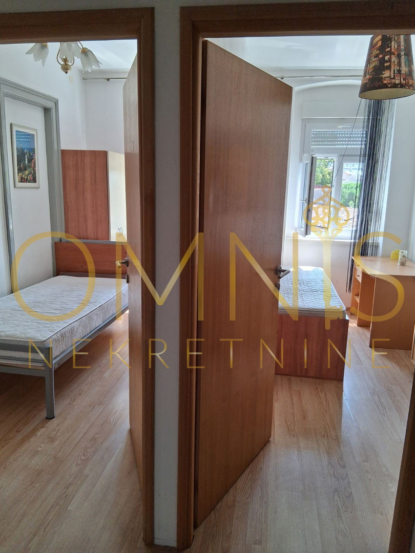 Rijeka, Školjić – appartamento trilocale di 67 m², 1° piano, ottima posizione