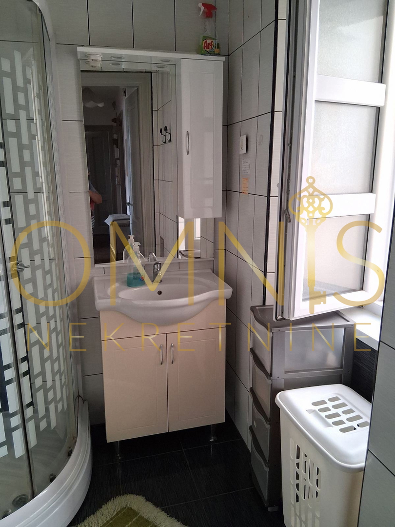 Rijeka, Školjić – appartamento trilocale di 67 m², 1° piano, ottima posizione