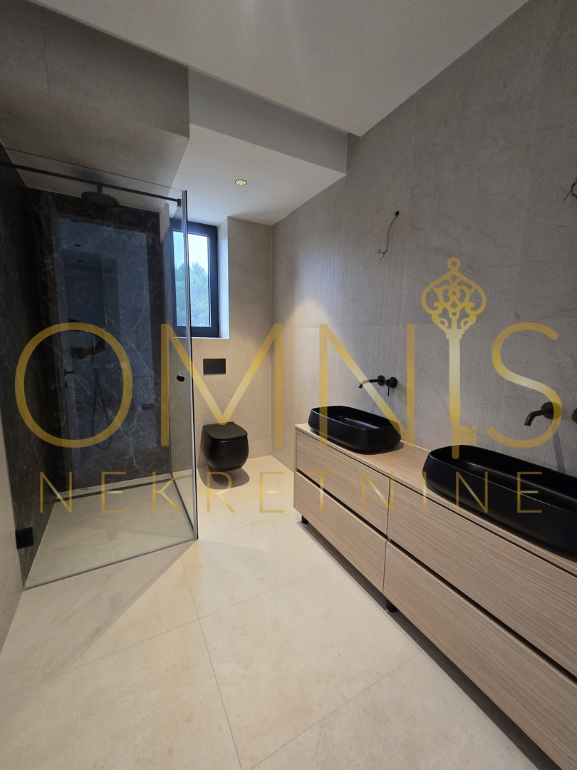 Krk, appartamento in villa, 134m2, vista mare, vendita!