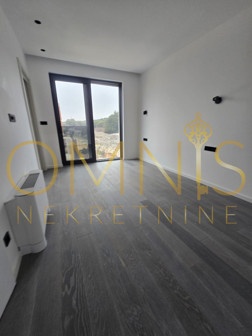 Krk, appartamento in villa, 134m2, vista mare, vendita!
