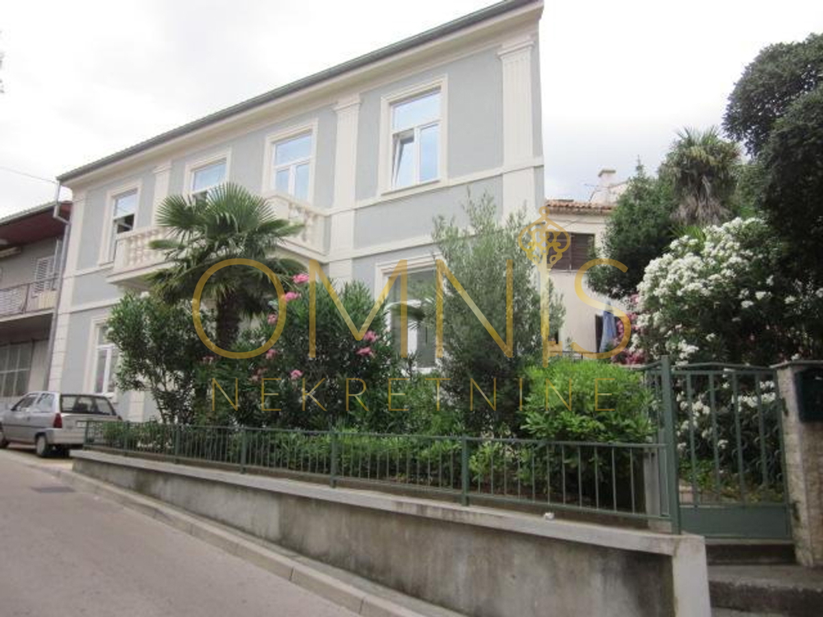 Villa bifamiliare in vendita – Crikvenica, 145 m²